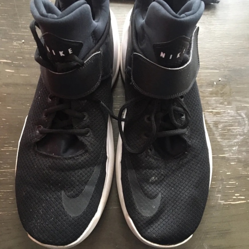 Nike Kwazi Basketball Shoes